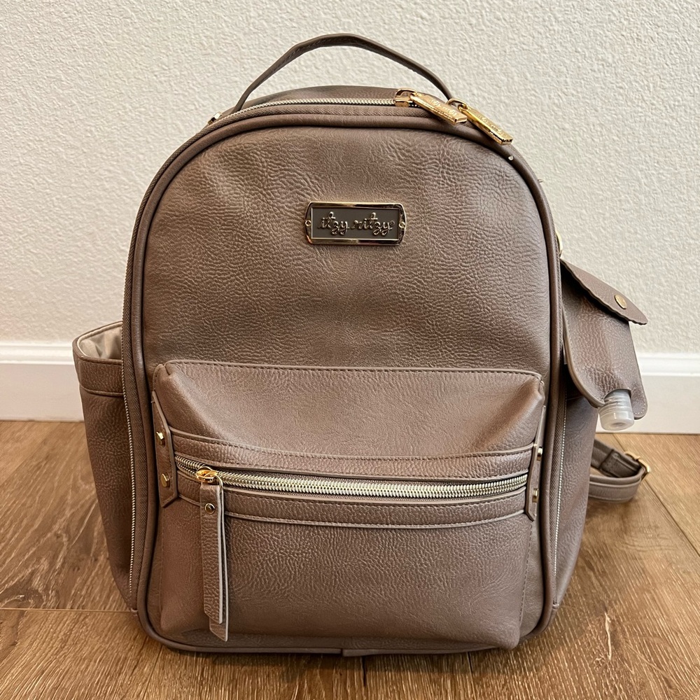 Itzy Ritzy Taupe Baby Bag